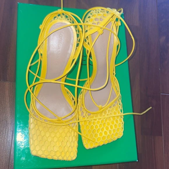 Bottega Veneta Heels - Picture 1 of 4